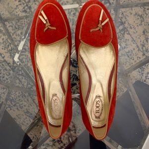 Women Tod’s Red Suede Vintage Loafers